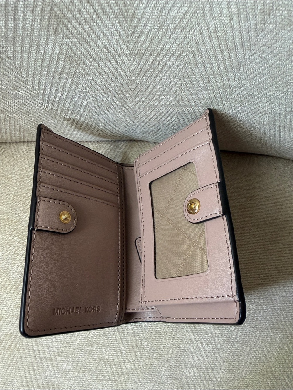 Michael Kors Blush Signature Compact Wallet with Gold Logo - Picture 5 of 9